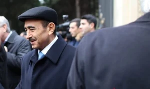 Vəzifəsindən azad olunan Əli Həsənov ilk dəfə belə görüntüləndi - FOTOLAR