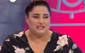 Azərbaycanlı aparıcı efirdə hönkür-hönkür ağladı: Səbəbi sizi də kövrəldəcək
