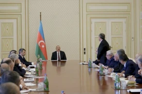 İlham Əliyev Ucarın icra başçısını belə danladı   —  VİDEO