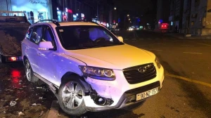 Bakıda ağır qəza: İki maşın yararsız hala düşdü +VİDEO