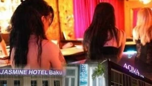 Masaj salonunda qadınları fahişəliyə cəlb etməkdə ittiham olunan "Antalya Mehman" azadlığa çıxdı