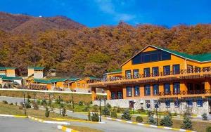 Azərbaycanda otelə o qədər adam gəldi ki, xadimələr işi çatdırmadı, direktor işdən qovuldu