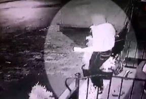 Oğrular dükanı rəqs edərək soydular - VİDEO