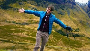 Evinə çağırdığı kişilərə dərman verib zorladı: 136 qurban - FOTO