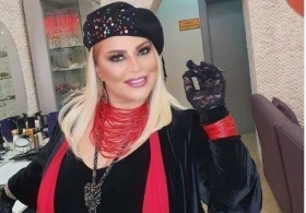 Mətanət İsgəndərli sinəsini kiçildir - VİDEO