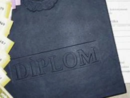 Azərbaycanda biabırçılıq! Diplomu saxta çıxan vəzifəli şəxs işdən qovuldu