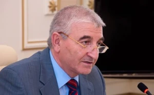 Elə namizədlər var deyir ki, “atamdan qalan əmlak yadımdan çıxıb” - Məzahir Pənahov