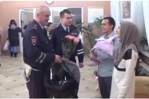 Qadın DYP avtomobilində uşaq dünyaya gətirib - FOTO