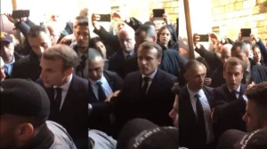 Prezident polislərə əsəbiləşdi: Çıxın buradan bayıra... - VİDEO