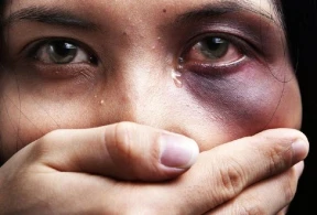 Azərbaycanda qadın üç dəfə zorla ərə verilib: Axırıncı əri döyüb xəstəxanalıq etdi - FOTO