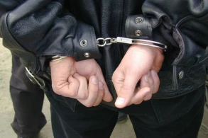 İntim şəkilləri ilə şantaj etdi,daha sonra evinə hücum çəkdi