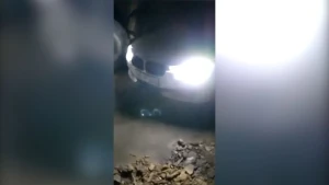 Bakıda “Saxla” əmri verən polisi “məhəllə söhbətinə” çağırdılar