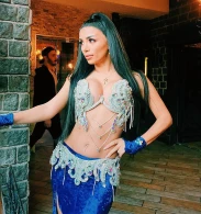 Bakıda toyda ehtiraslı anlar: Rəqqasə elə hərəkət etdi ki... +VİDEO