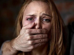 Sevgilisinin başqa kişidən hamilə olduğunu öyrənən Ruslan onu blokda öldürdü (18+VİDEO)