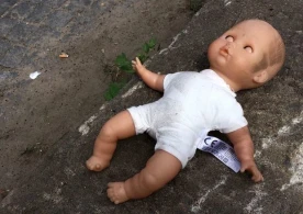 Nənənin nəvələrini və özünü öldürməsinin təfərrüatı: Səliqəli geyindirilmiş uşaqların meyitlərini...