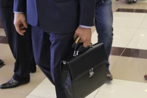 Bu universitetdə departamentlər və şöbələr ləğv edildi