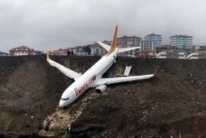 İranda təyyarə qəzaya uğradı - 110 nəfər...