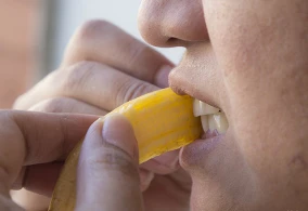 Banan qabıqlarını da yemək lazımdır – Bu problemlərdə faydalıdır