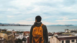 Bundan sonra evdən yalnız bir nəfər çölə çıxa biləcək - Ağlasığmaz qərar