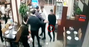 Azərbaycanlı qız başqa oğlanla tutuldu - Restoranda qan düşdü +ANBAAN VİDEO