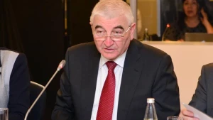 Məzahir Pənahov DSK və MnSK sədrlərinə xəbərdarlıq etdi