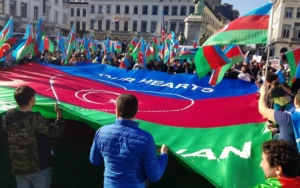 Azərbaycanlılar ayağa qalxdı: Kütləvi şəkildə Qarabağ tələb edilir