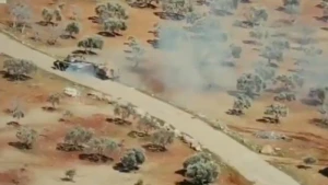 Bəşər Əsədin tankına belə hücum edildi - Şok kadrlar