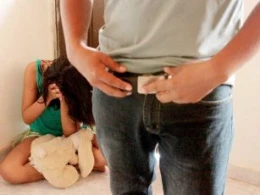 Molla cin çıxarmaq üçün yanına gələn 4 qadını zorladı - ŞOK