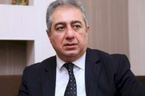 Qubad İbadoğlu: “Son vaxtlar bizi eşitməyə başlayıblar”