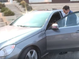 Vüsal Əliyev verilişə gedərkən QƏZAYA DÜŞDÜ - FOTO