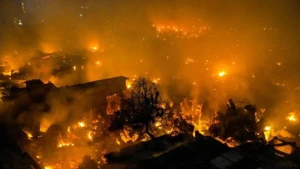 GÜCLÜ YANĞIN: Çox sayda qaçqın evsiz qaldı (VİDEO)