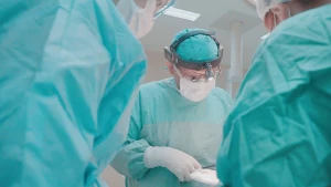 Gənc qız əməliyyat masasında öldü - Azərbaycanda