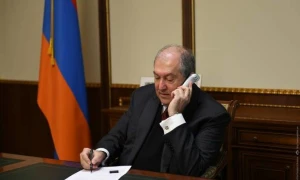 Koronavirusa qarşı peyvəndi erməni yaradıb? – Ermənistan prezidenti ona zəng etdi