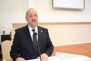 İcra başçısı karantin xəstəxanasına gəldi – Nömrəsini gənc qıza verib"mənə zəng et" dedi - FOTO