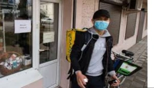 Küçədə tək gəzən şəxslər... - Səhiyyə nazirinin müavini