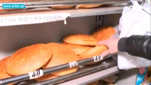 Hər kəsin alarkən toxunduğu, sevə-sevə yediyimiz isti çörəklər - VİDEO