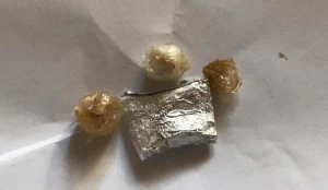 Dustaqların təcridxanaya narkotik keçirmək cəhdlərinin qarşısı alınıb - FOTO