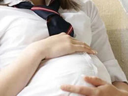 Azərbaycanda 11-ci sinif şagirdi 59 yaşlı müəllimdən hamilə qaldı