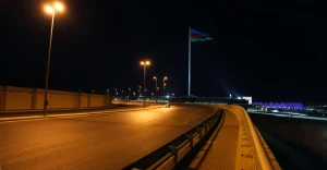 Bakı-Sumqayıt yolunda biabırçılıq: Şamlıqda intim əlaqədə oldular -Tutulanlar var