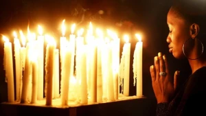 Dünyanın sonu gəldi - Kütləvi şəkildə dua edib, vidalaşdılar