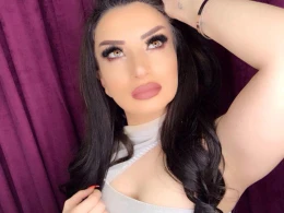 Bakıda xanım müğənni avtomobil qəzasında öldü - FOTO