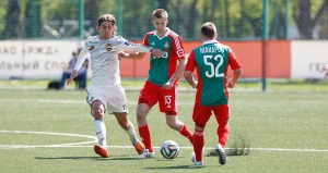 Tanınmış futbolçu məşq zamanı dünyasını dəyişdi