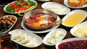 Səhər yeməyini mütləq yeyin - FAYDALARI