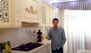 Nadir Qafarzadə oğluna aldığı yeni mənzilini nümayiş etdirdi — VİDEO