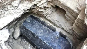 1600 illik tabutu açdılar - GÖRDÜKLƏRİNƏ İNANMADILAR - VİDEO