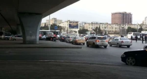 SON DƏQİQƏ! Şəhərə daxil olan yol bağlandı +VİDEO