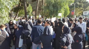 Güney Azərbaycanda səhiyyə əməkdaşları işdən çıxarılıb