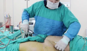 Bakıda ŞOK OLAY - Həkim qadına hamilə olduğunu deməyib onu əməliyyat etdi