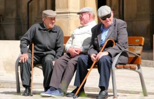 Yaşı 65-dən yuxarı olan şəxslərlə bağlı yeni qərar gözlənilir