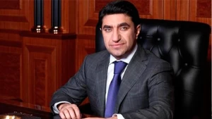 Nisanov Bakıya 10 təcili yardım maşını göndərdi (FOTO)